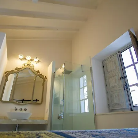 Lalasuites Sharis Apartment *