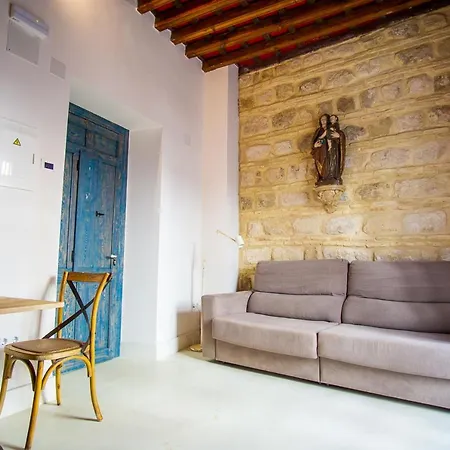 Lalasuites Sharis جيريز