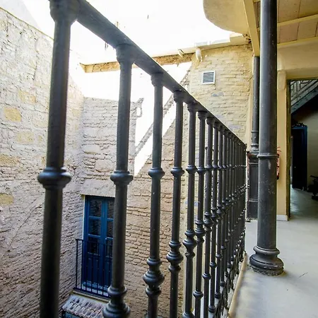 Lalasuites Sharis شقة جيريز