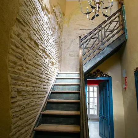 Apartment Lalasuites Sharis