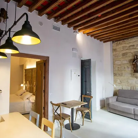 Apartment Lalasuites Sharis *