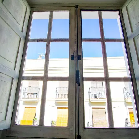 Lalasuites Sharis Apartment *