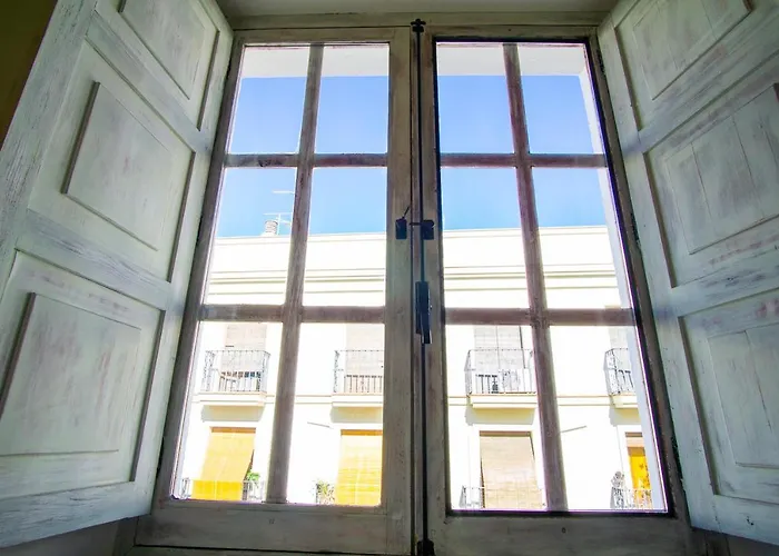 Lalasuites Sharis Apartment *