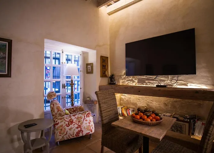 Apartment Lalasuites Sharis *