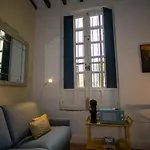 Apartment Lalasuites Sharis *