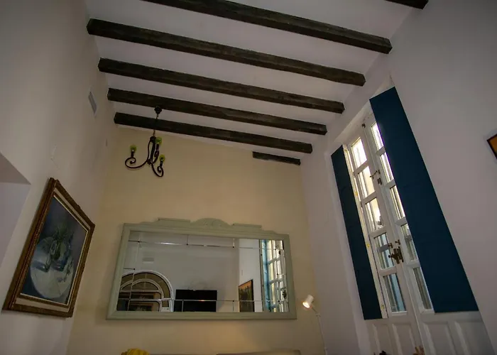 Lalasuites Sharis Appartamento