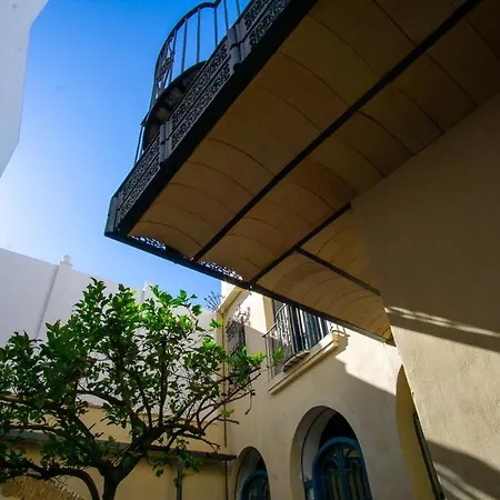 Apartment Lalasuites Sharis *