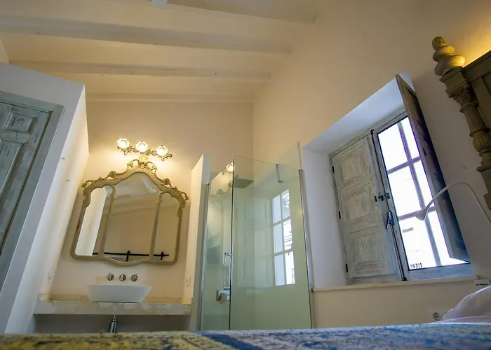 Lalasuites Sharis Apartment *