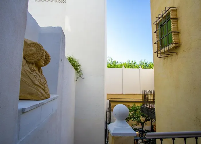 Lalasuites Sharis Apartment