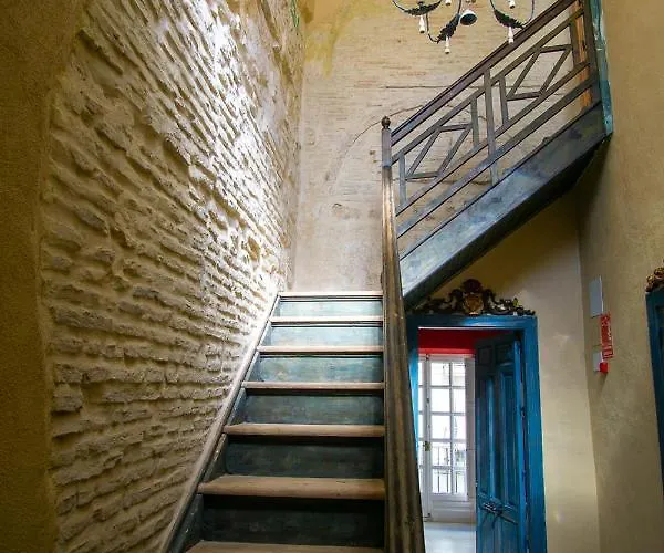 Apartment Lalasuites Sharis