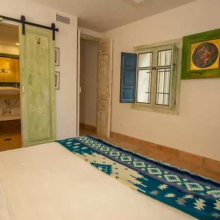 Sharis Apartament *